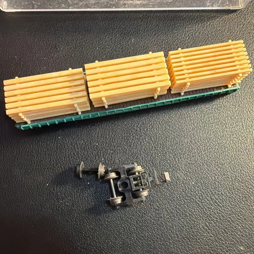 Bachmann N Scale 51' Penn Central Pulpwood Freight Car